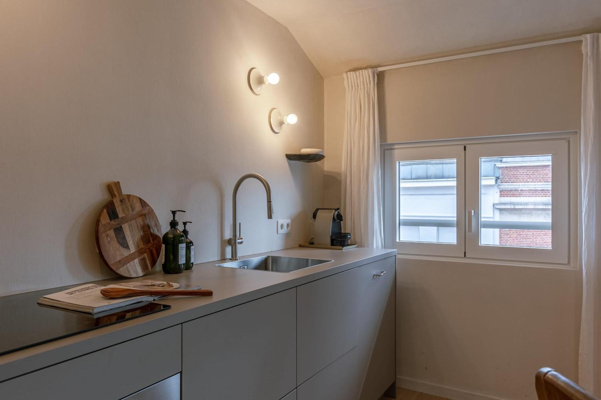 Huswell - Urban Getaway For Two In The Heart Of Antwerpアパートメント エクステリア 写真