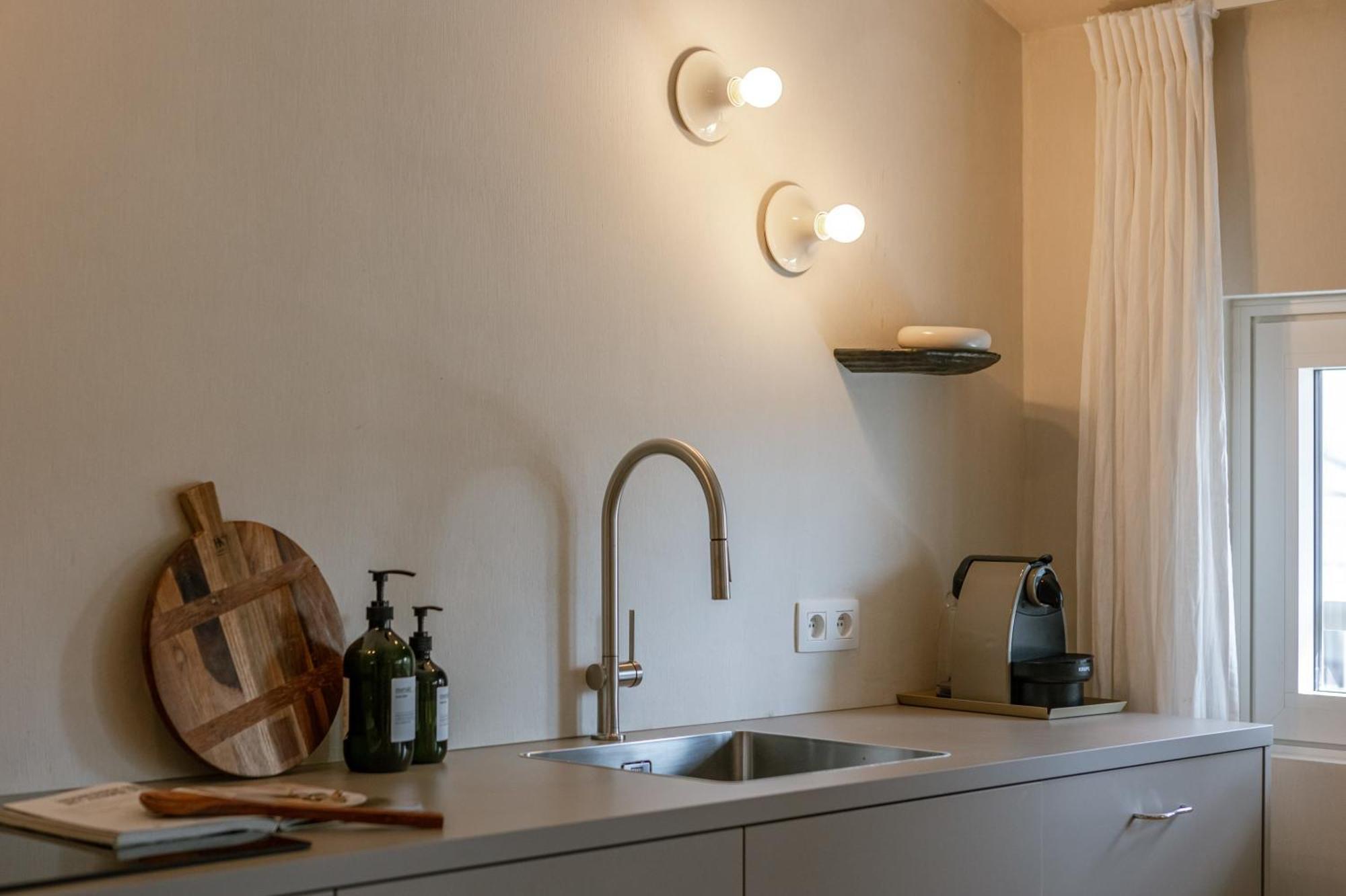 Huswell - Urban Getaway For Two In The Heart Of Antwerpアパートメント エクステリア 写真